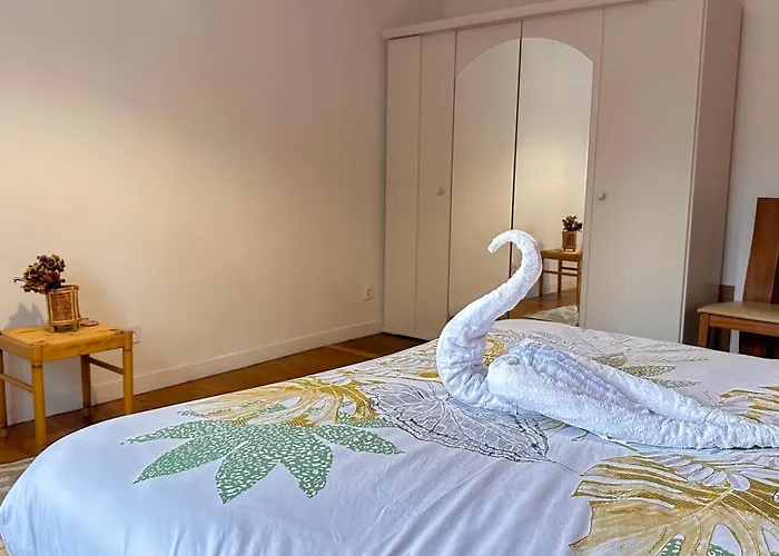 Le Faubourg - Parking Gratuit Beaune (Cote d'Or)